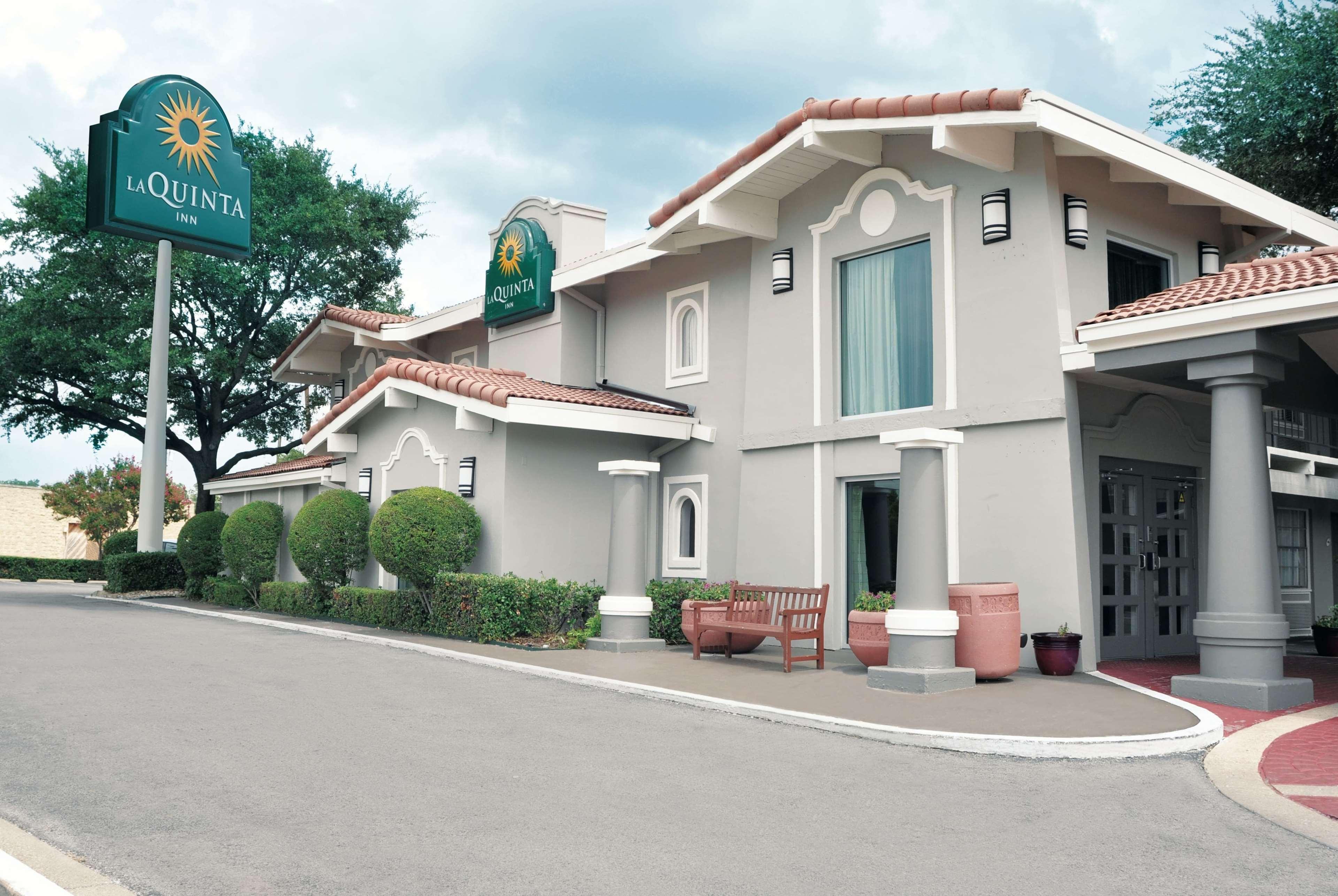 La Quinta Inn By Wyndham Dallas Uptown Exterior foto